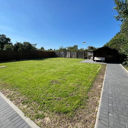 Apartamento Raum Fur Ruhe Im Norden Neumünster Exterior foto