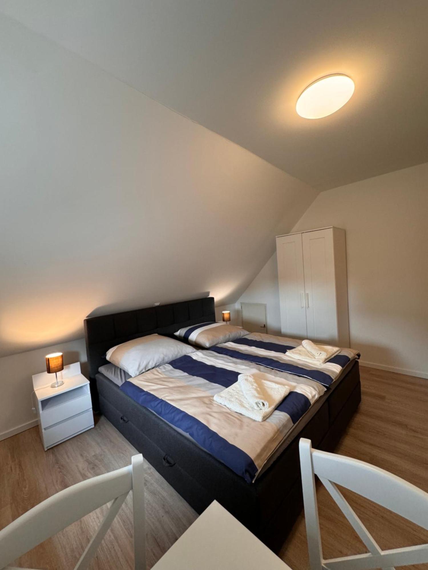 Apartamento Raum Fur Ruhe Im Norden Neumünster Exterior foto