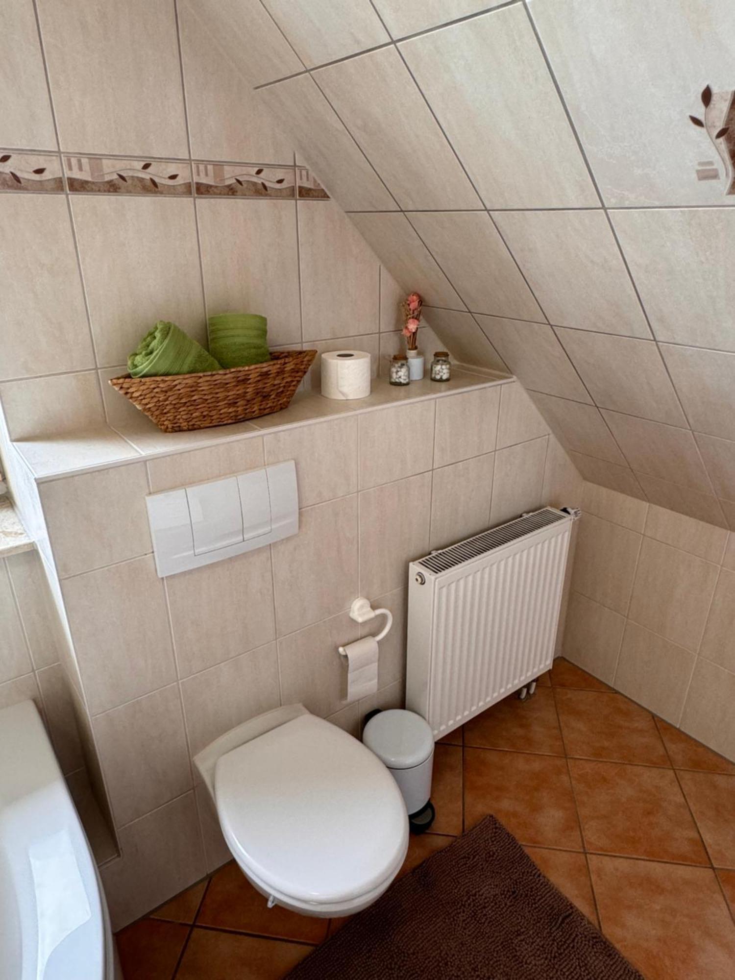 Apartamento Raum Fur Ruhe Im Norden Neumünster Exterior foto