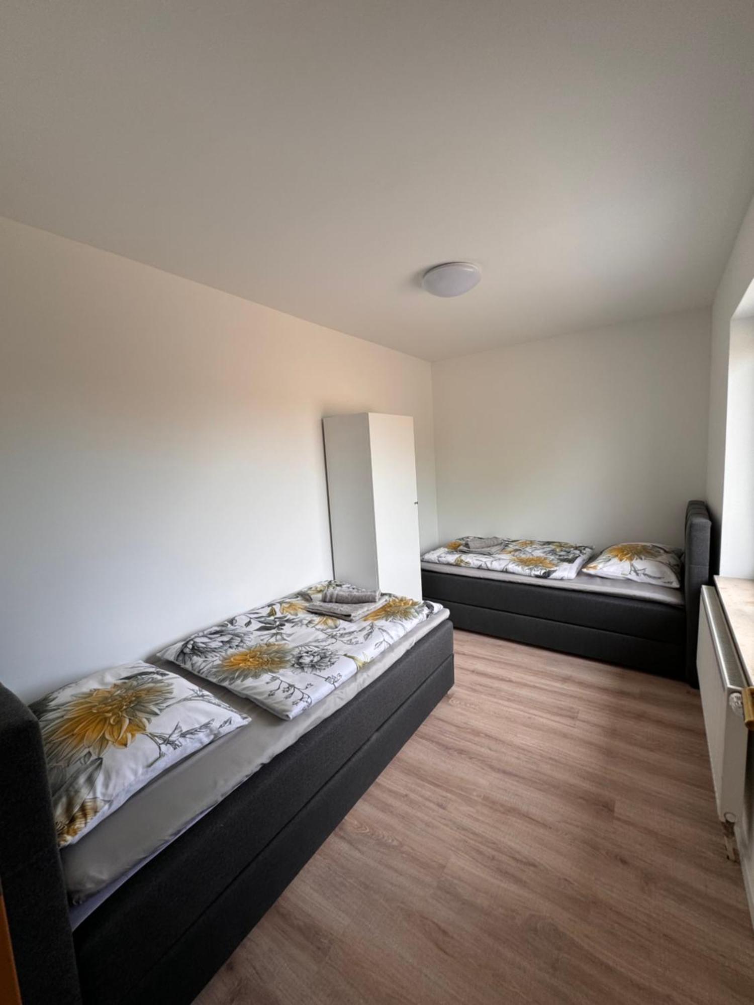 Apartamento Raum Fur Ruhe Im Norden Neumünster Exterior foto